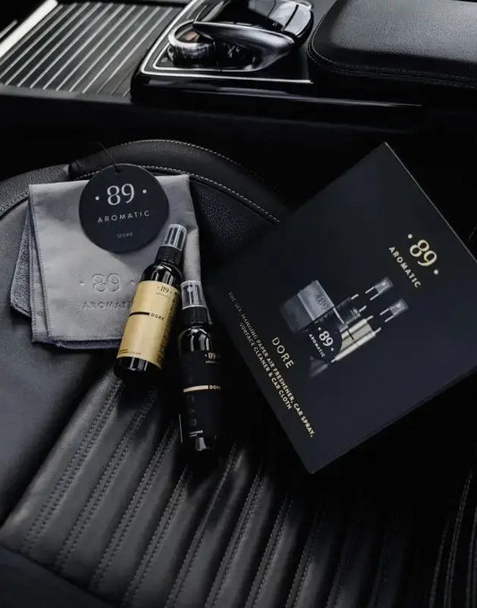 Aromatic 89: de complete autoverzorgingsset met parfum die je auto én interieur verzorgt