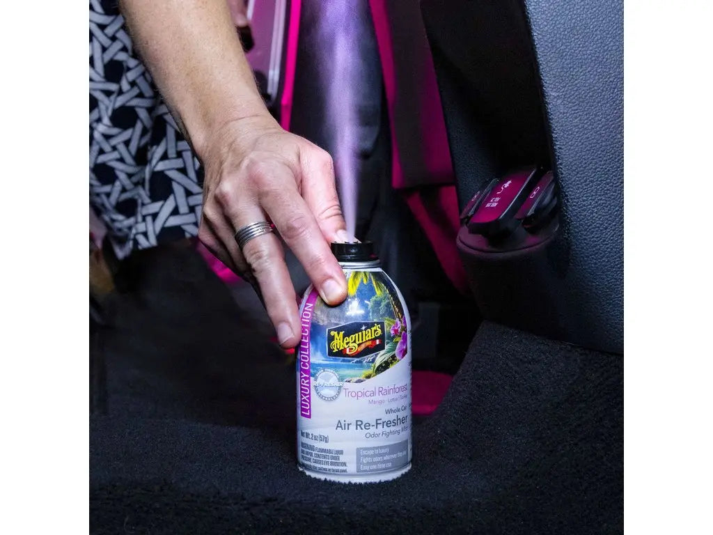 Luchtverfrisser mist van Meguiar's verwijdert nare geurtjes uit de bekleding