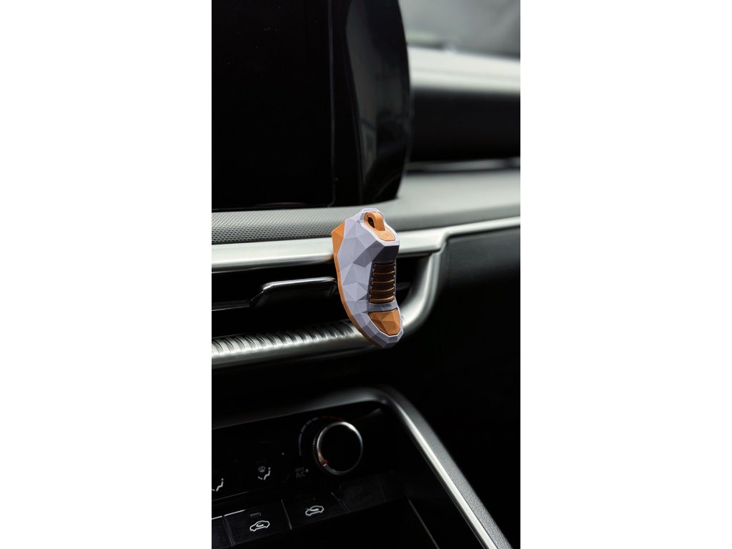 Paarse sneaker autogeur Vinove Verona geplaatst in luchtrooster