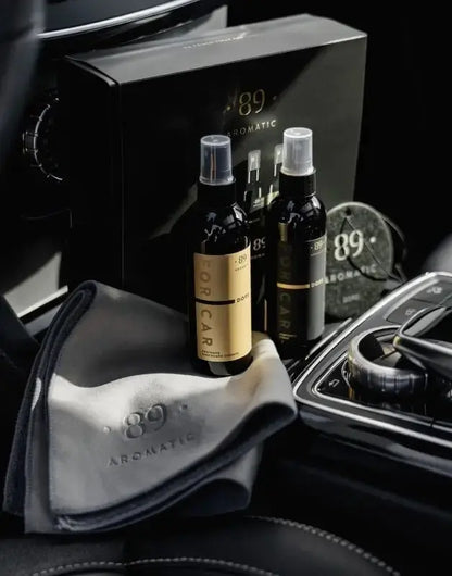 Premium Aromatic 89 Autoverzorgingsset: By Design - Bergamot Rose Blackcurrant Aromatic 89
