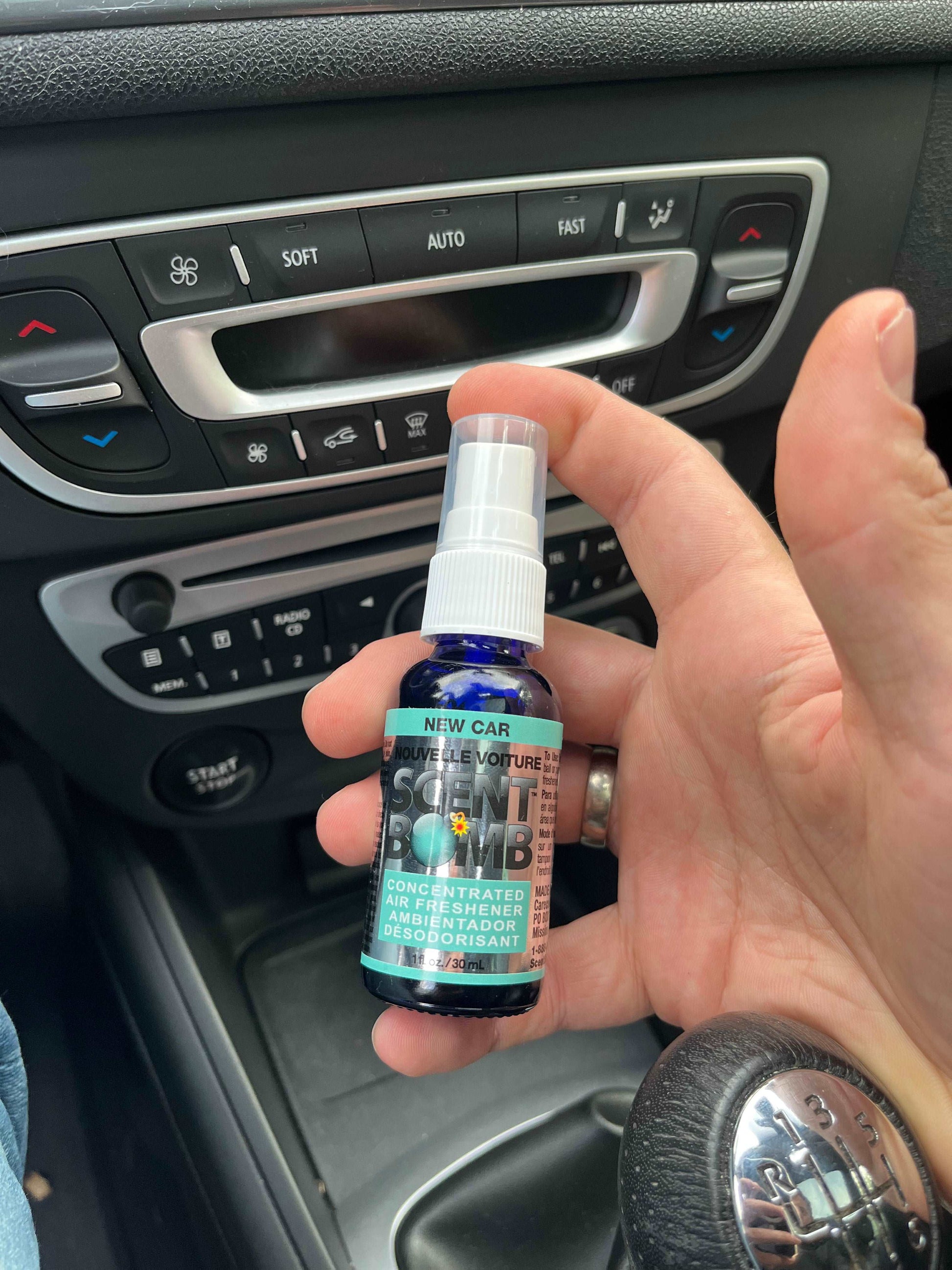 Scent Bomb Auto Parfum Spray - New Car